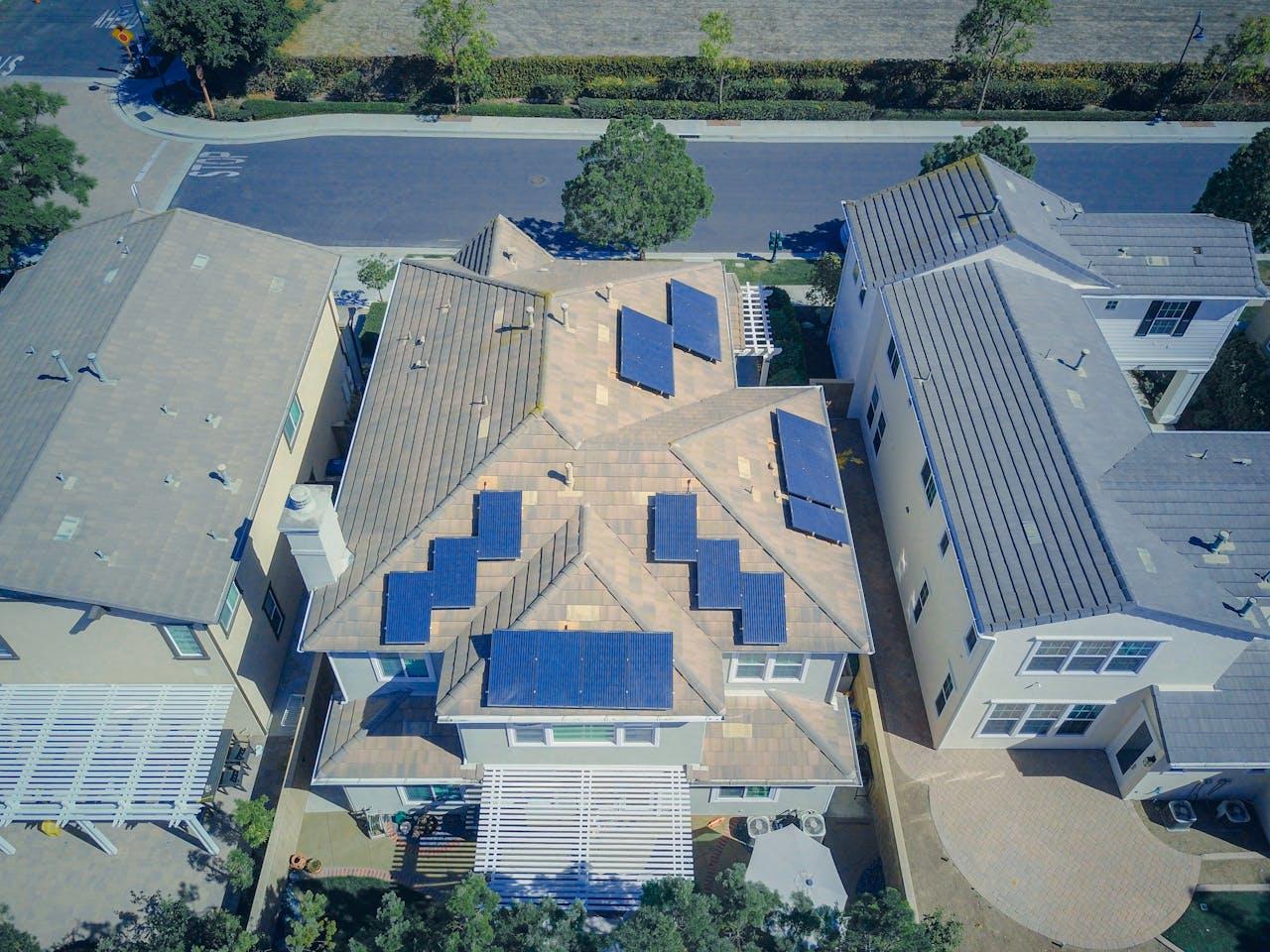5 Effortless Tips for a Stress-Free Roofing Project